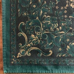 Vintage Charter Club Green & Gold Printed Floral Tablecloth | 84” x 60”